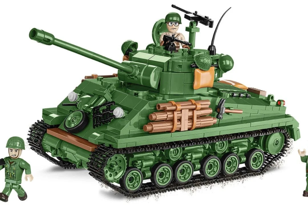 Building History: The Role of Scale in the Realism of COBI Sets